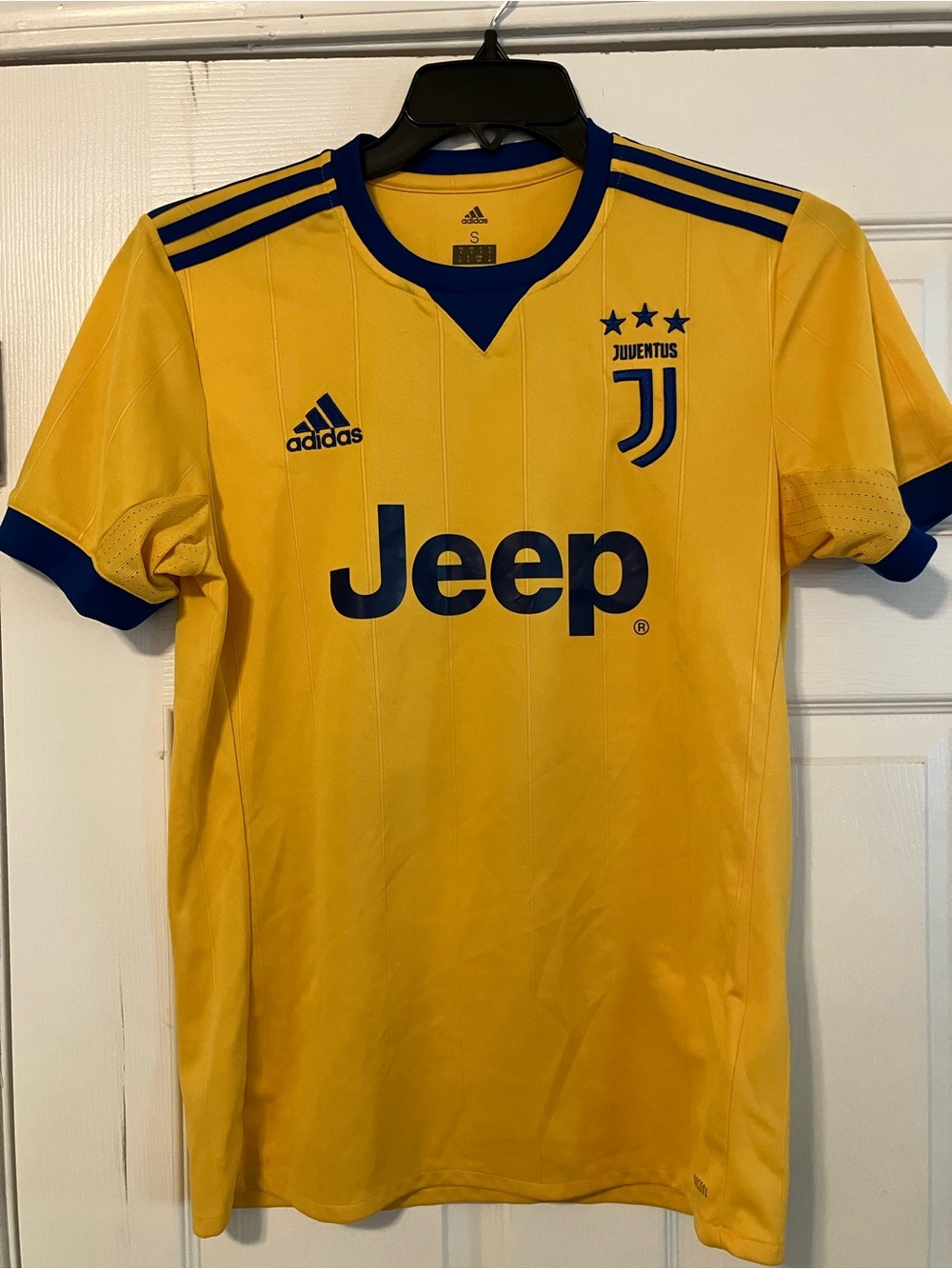 Juventus 2017 2018 Away Yellow Jersey Adidas Mens Size S Jeep Soccer Shirt